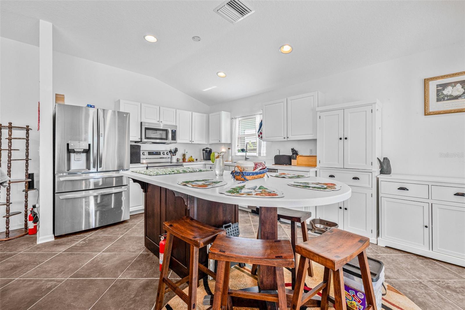 5422 BRADDOCK DRIVE