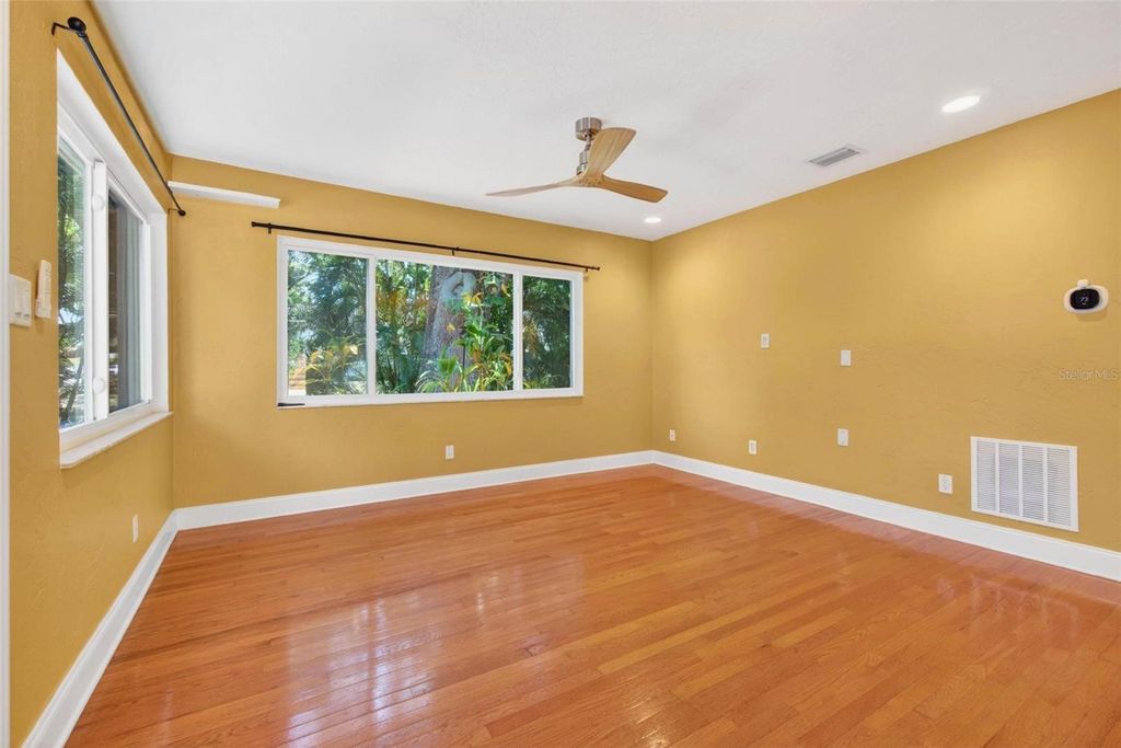 Photo of 2200 8th Avenue N, St Petersburg, FL 33713 (MLS # TB8500522)