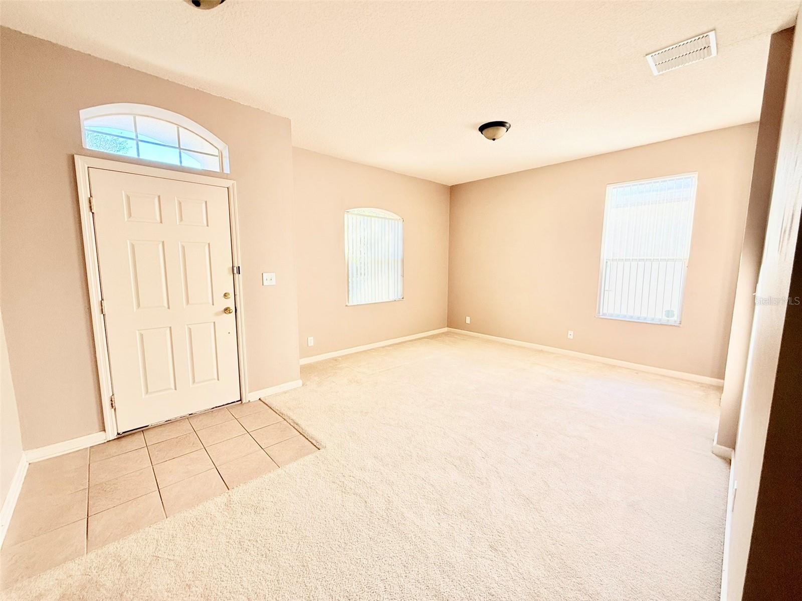 211 FOXGLOVE WAY
