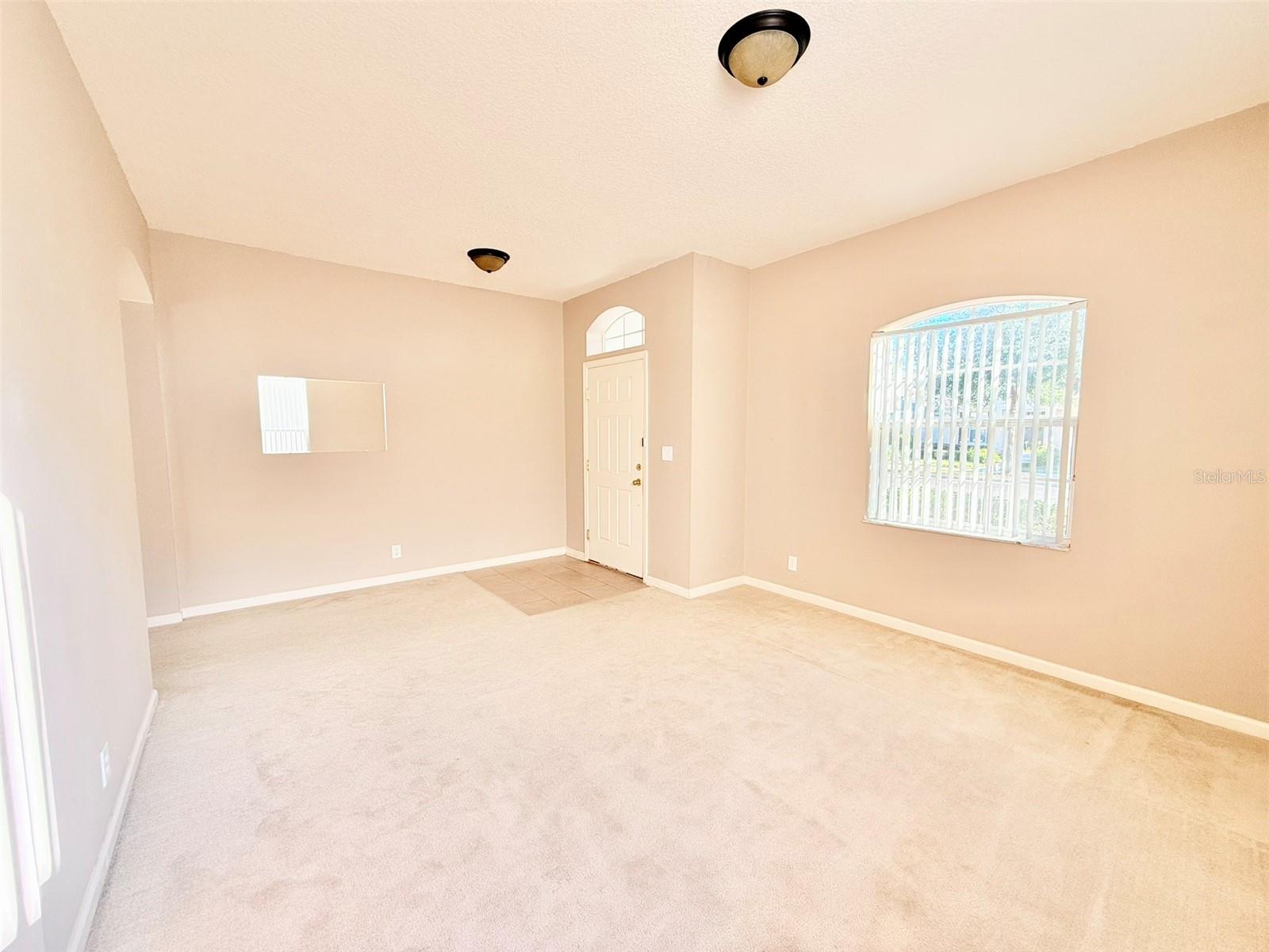 211 FOXGLOVE WAY