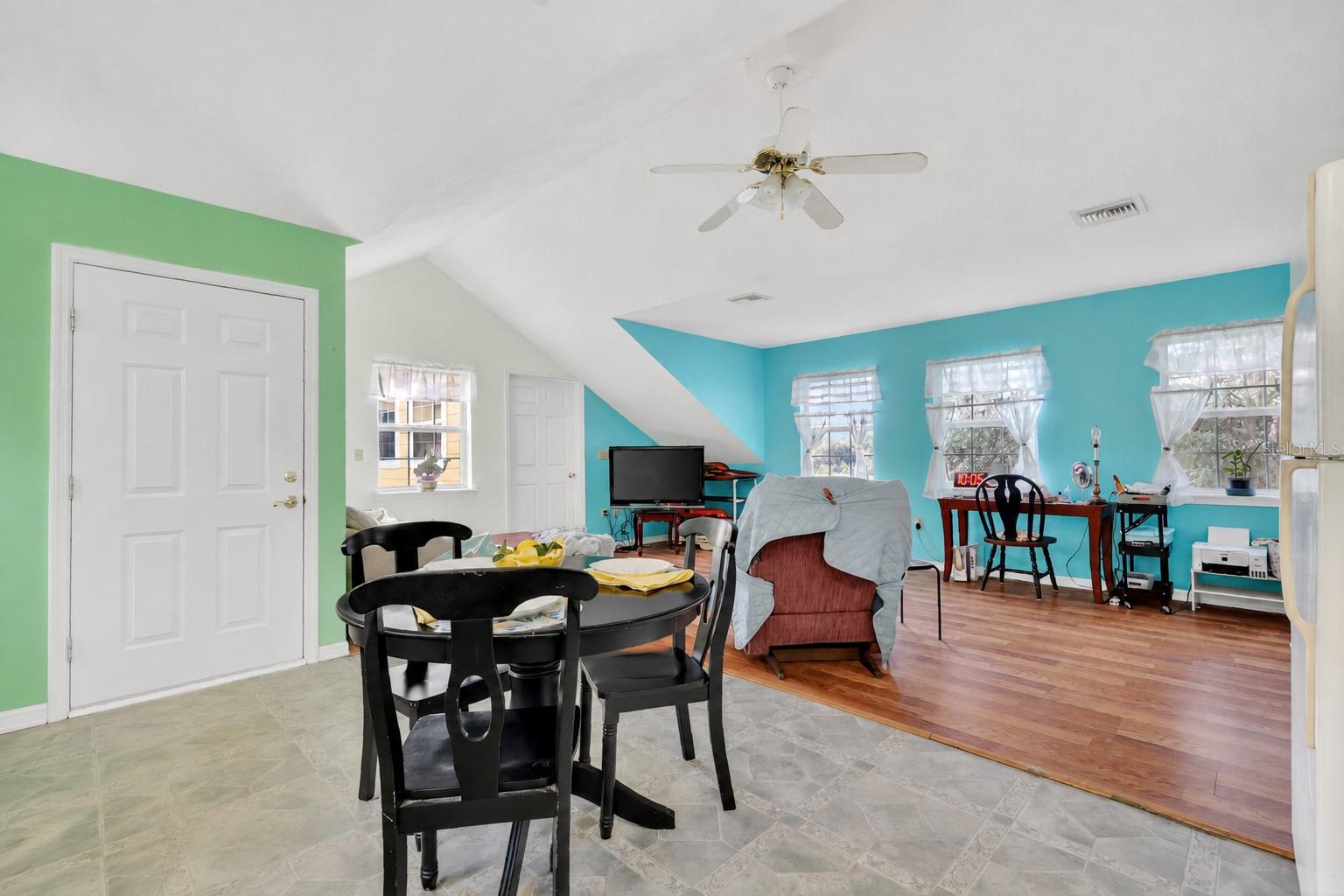 LAKE LEON - Residential