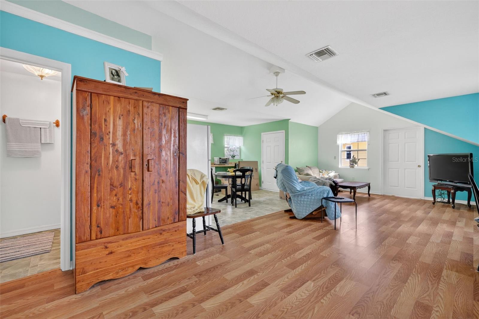 LAKE LEON - Residential