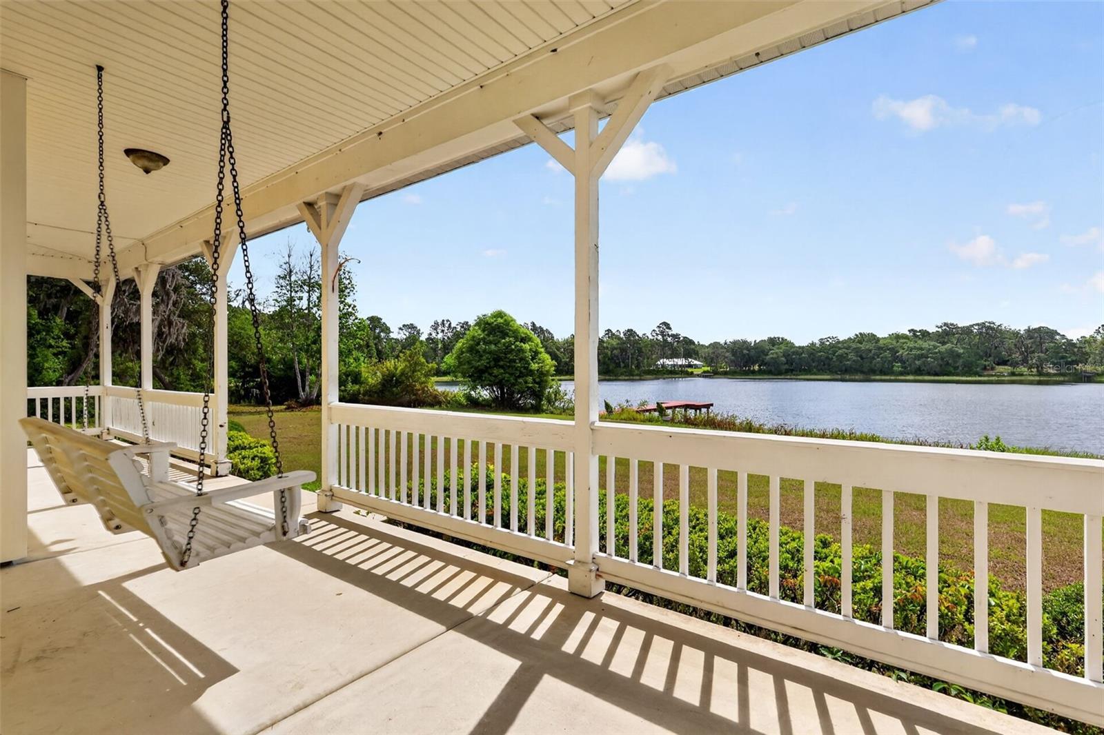LAKE LEON - Residential