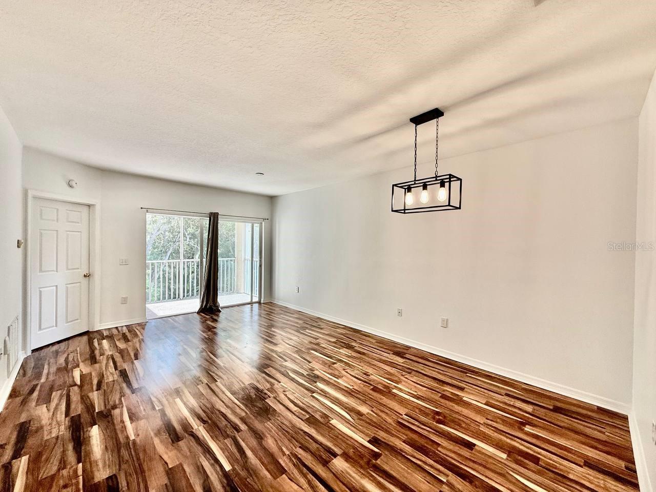 VILLAGES OF BLOOMINGDALE CONDO - Residential Lease