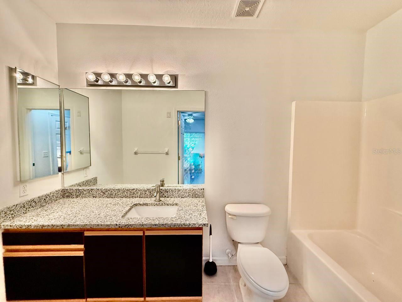 VILLAGES OF BLOOMINGDALE CONDO - Residential Lease