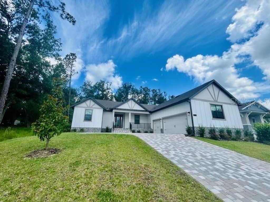 Photo of 4000 Southern Valley Loop, Brooksville, FL 34601 (MLS # TB8311664)