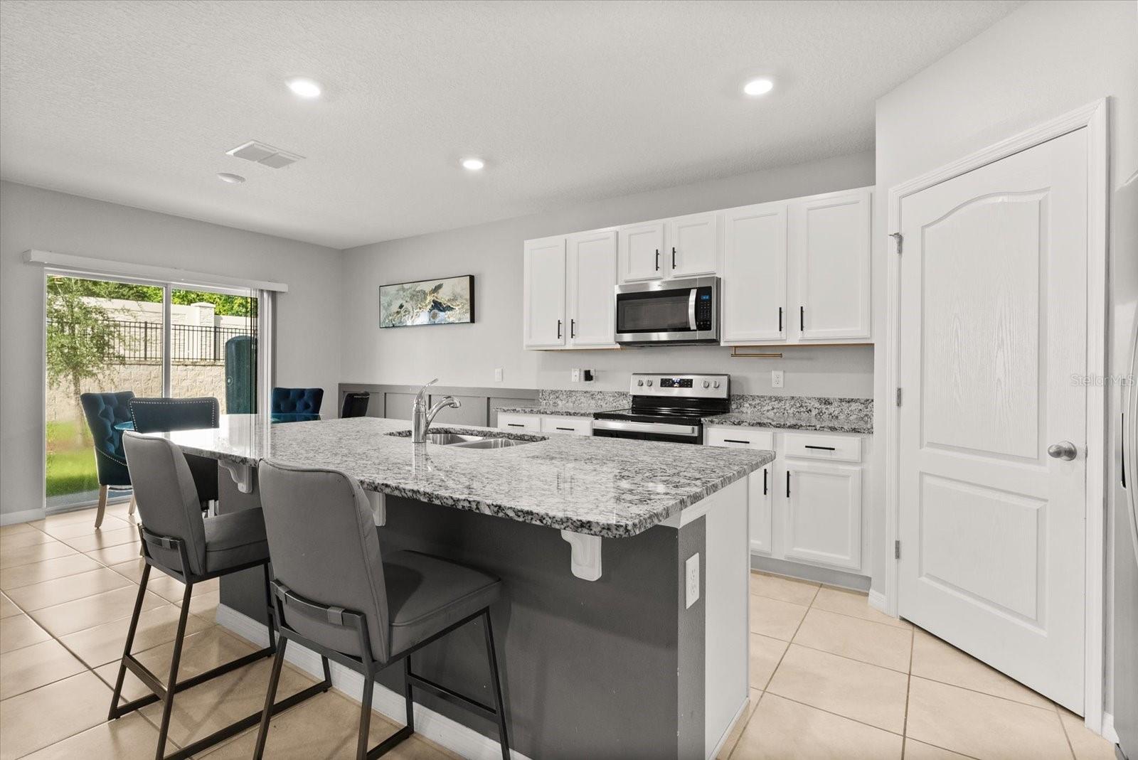 11237 AMBER RIDGE DRIVE