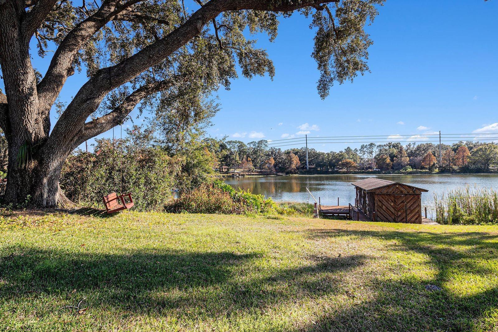 607 E LAKESHORE DRIVE