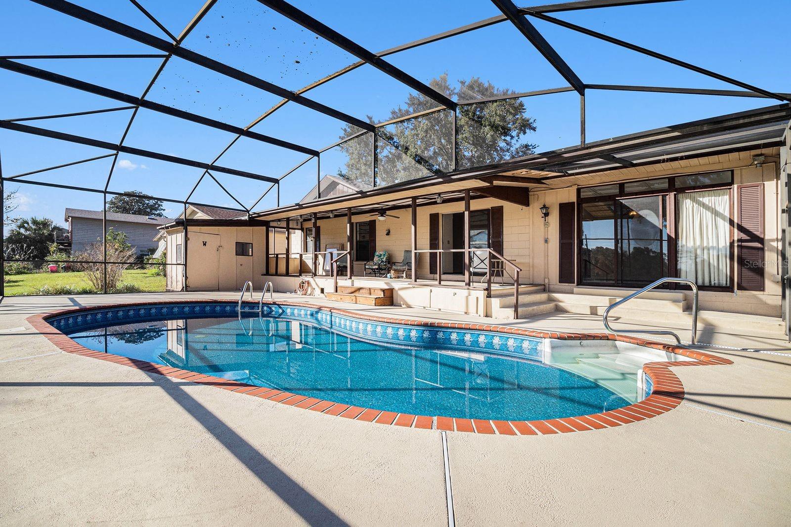 LAKE SHORE GARDENS REP - Residential