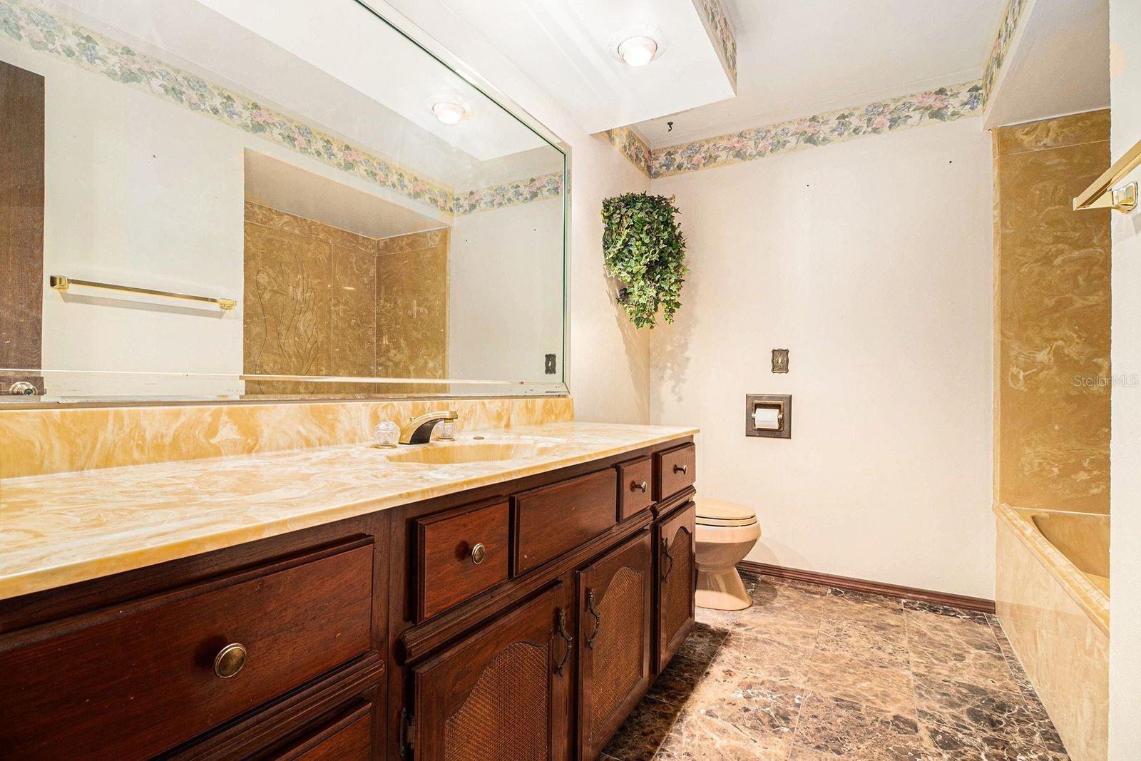 LAKE SHORE GARDENS REP - Residential