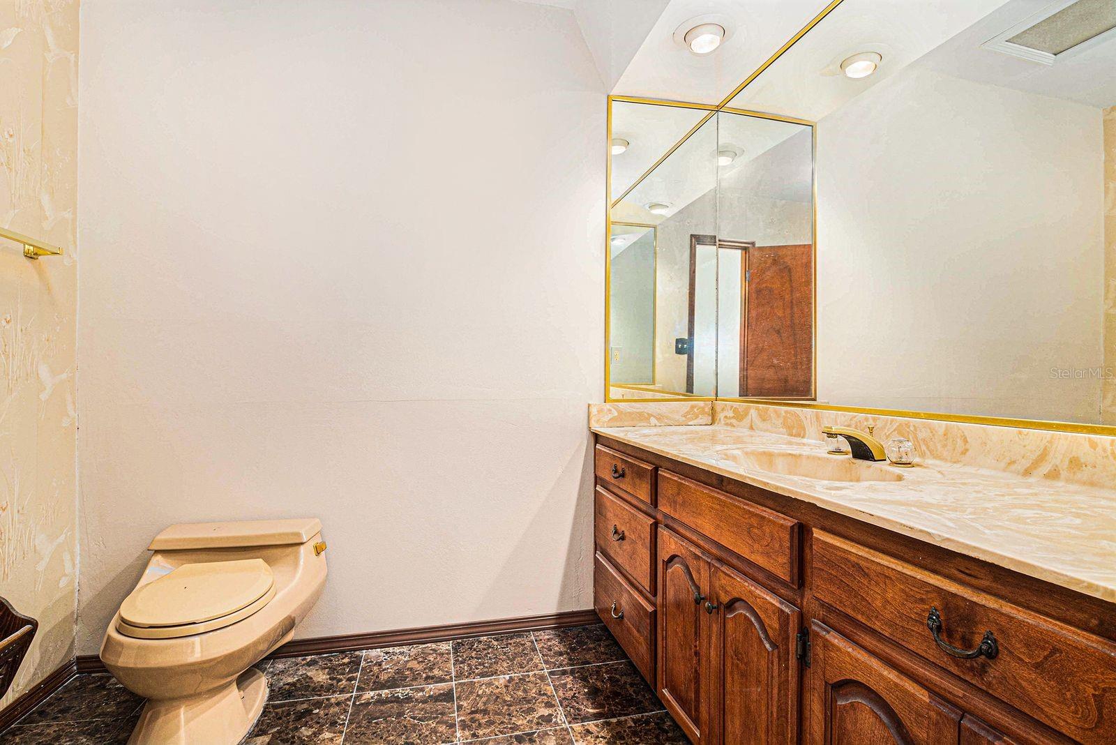 LAKE SHORE GARDENS REP - Residential