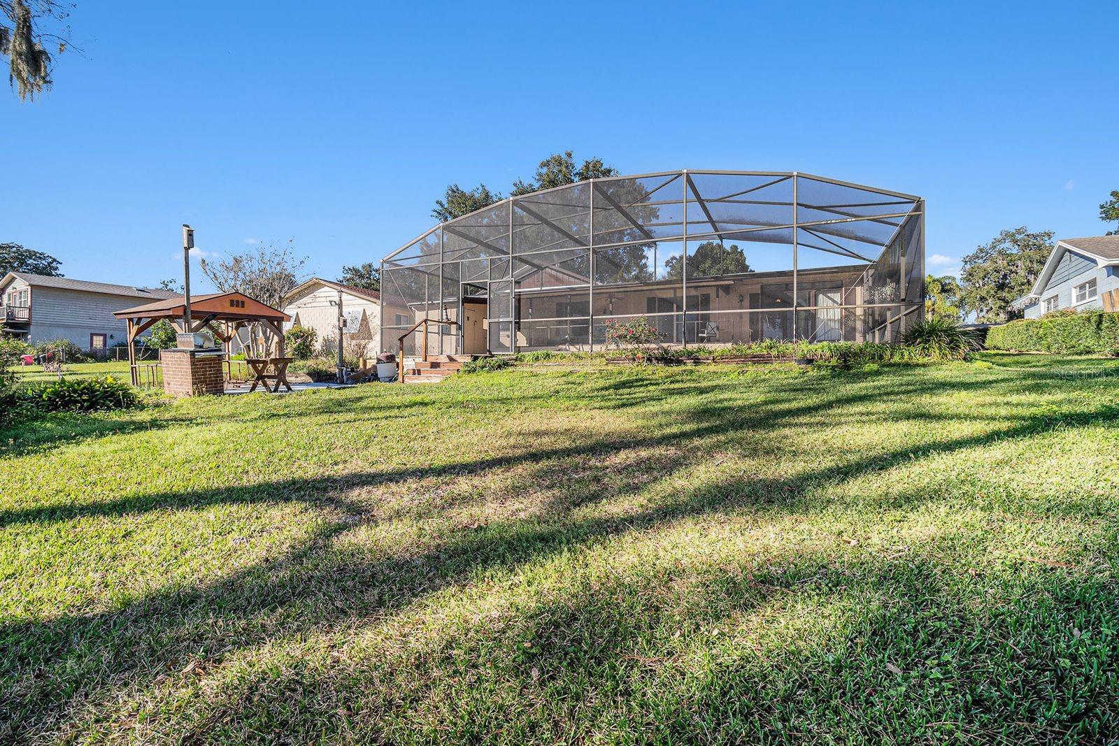 LAKE SHORE GARDENS REP - Residential