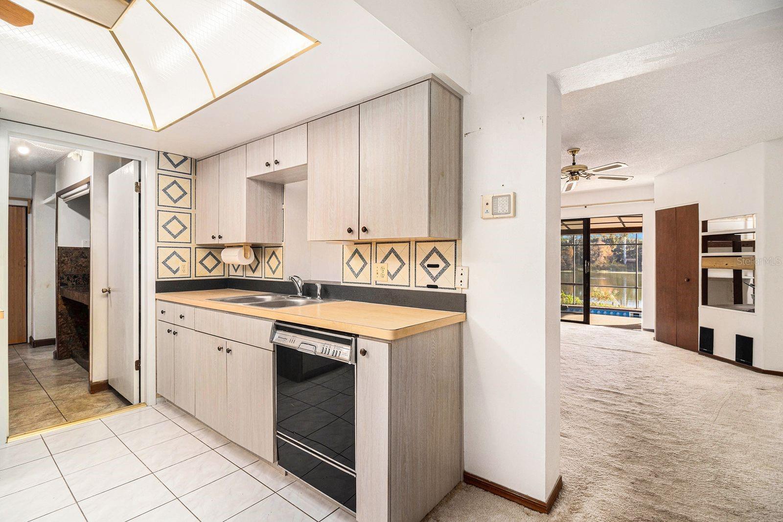 LAKE SHORE GARDENS REP - Residential