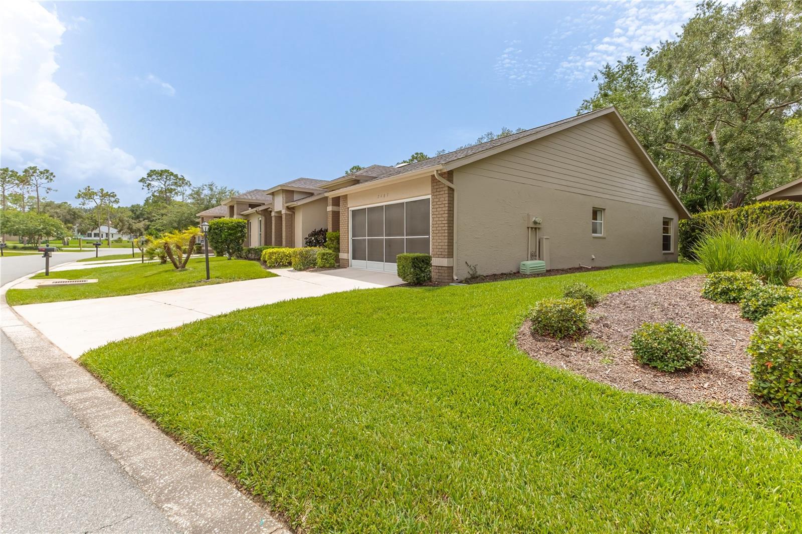 2481 WHISPERING PINES COURT