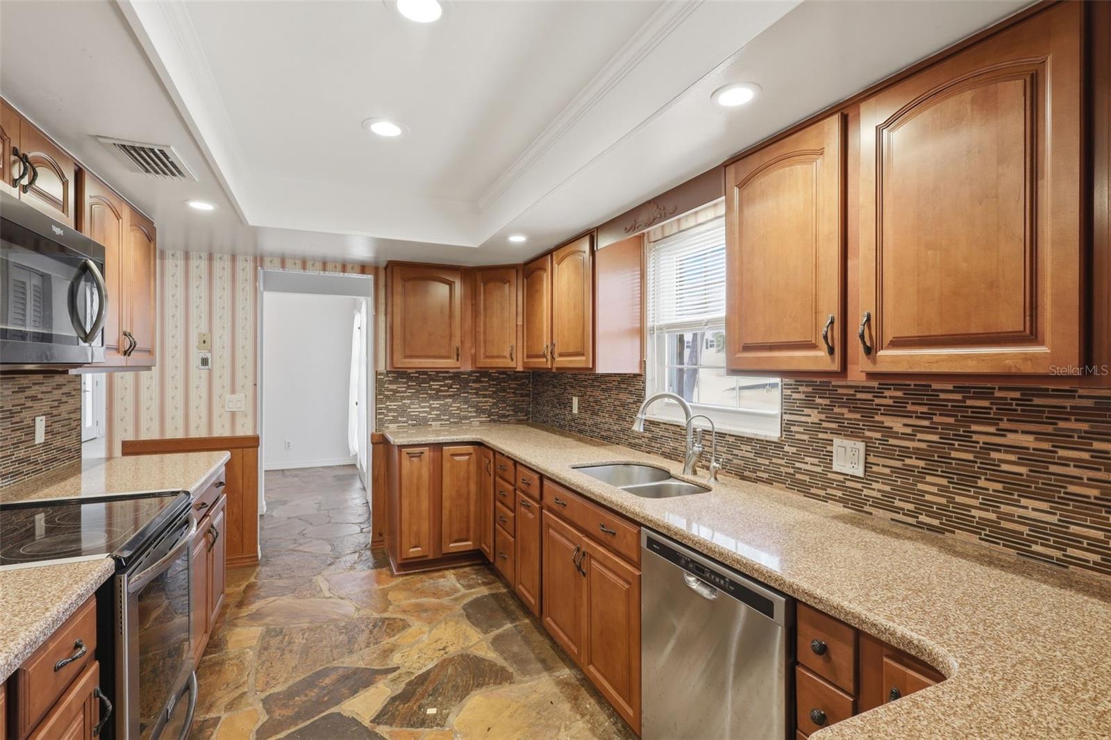 ANN RUSTIN ESTATES - Residential