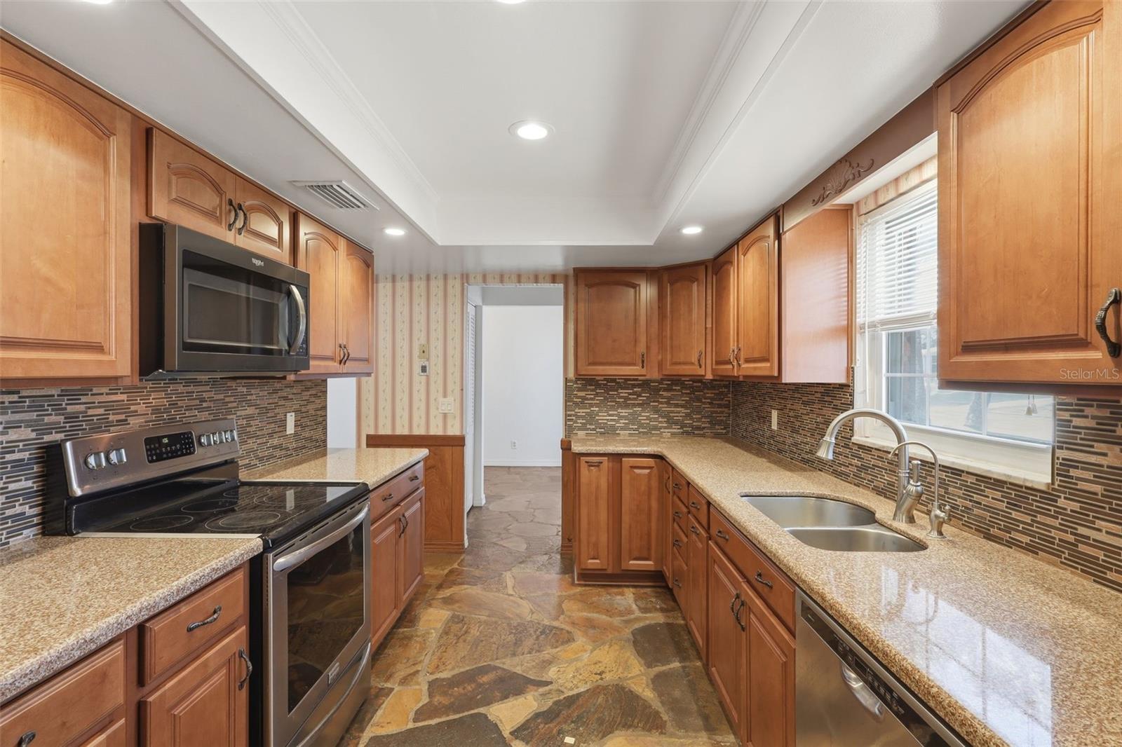 ANN RUSTIN ESTATES - Residential