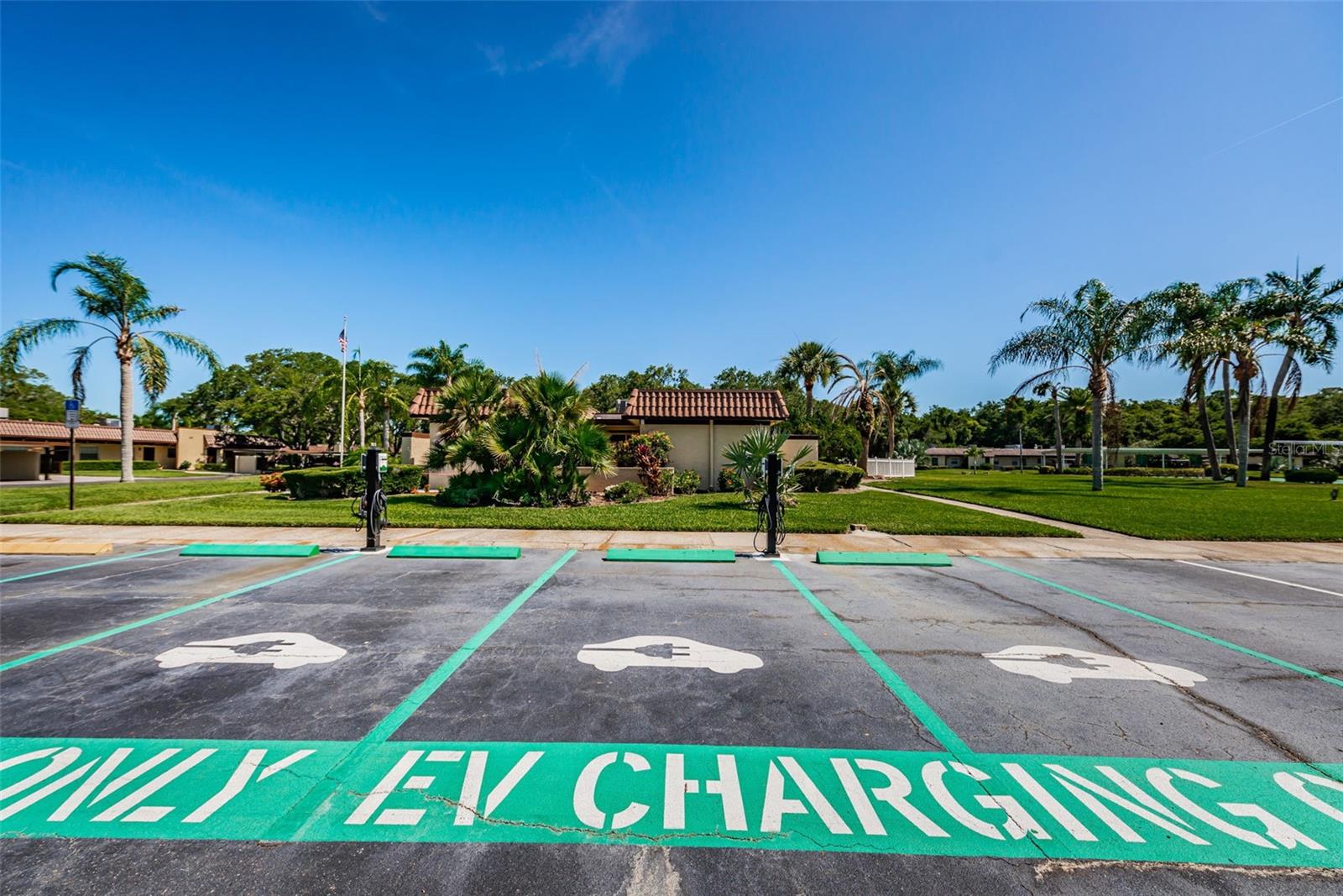 PINEHURST VILLAGE - Residential