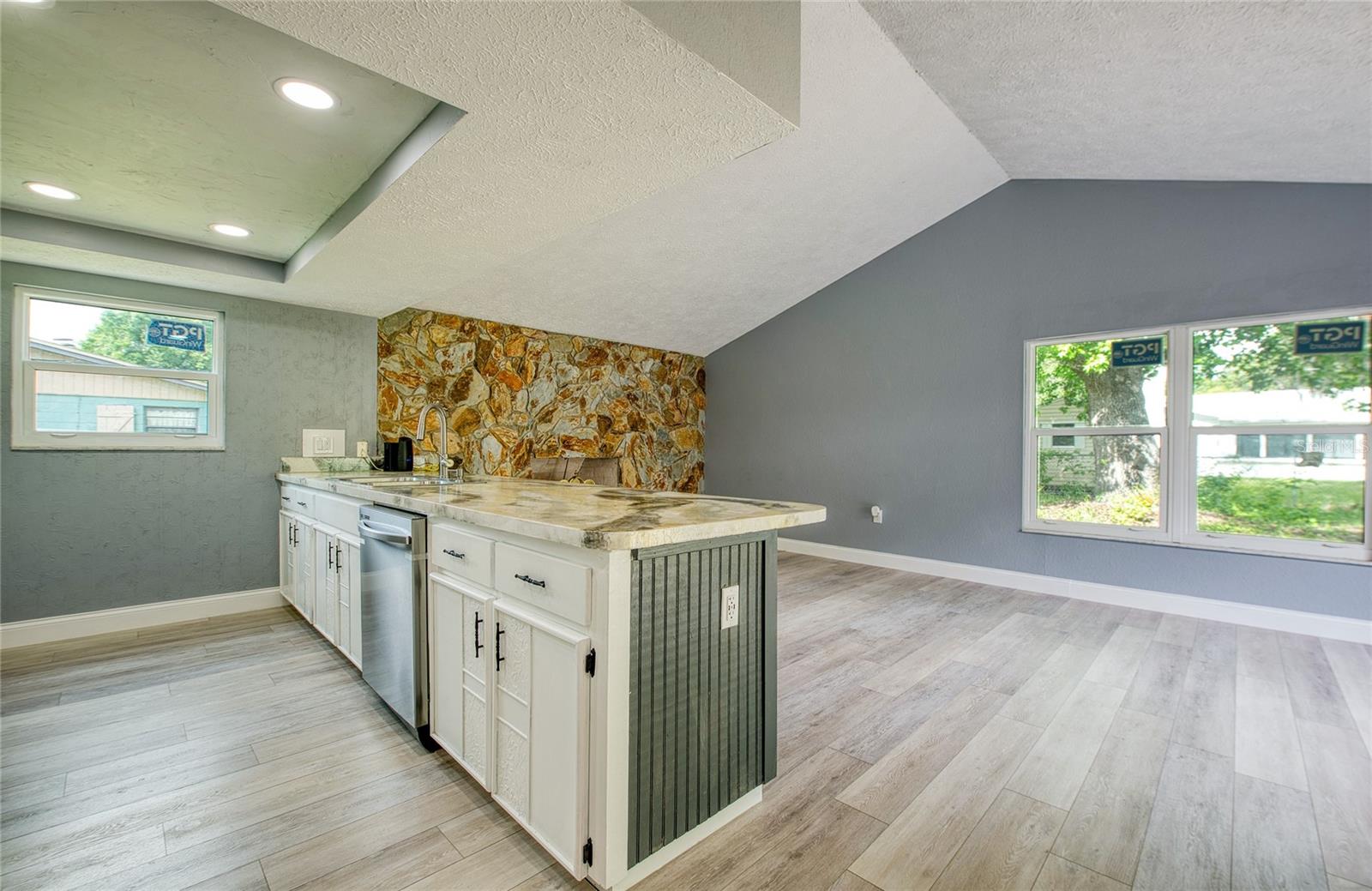 RICHEY LAKES 01 - Residential
