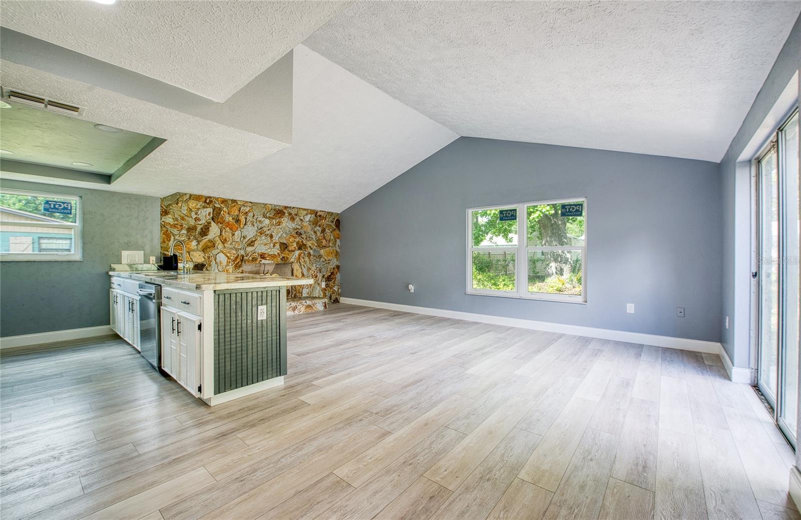RICHEY LAKES 01 - Residential