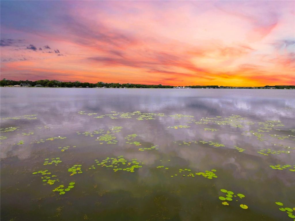 Photo of 31 Sunset Circle, Lake Alfred, FL 33850 (MLS # P4936225)