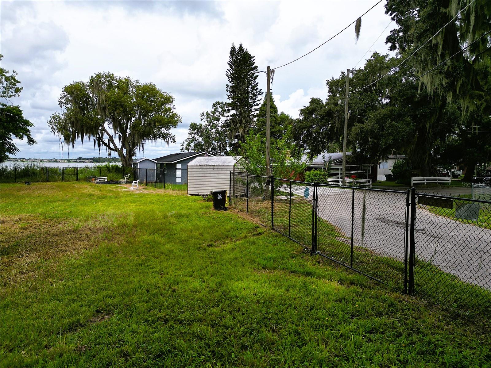 LAKE MARIANA SHORES - Land