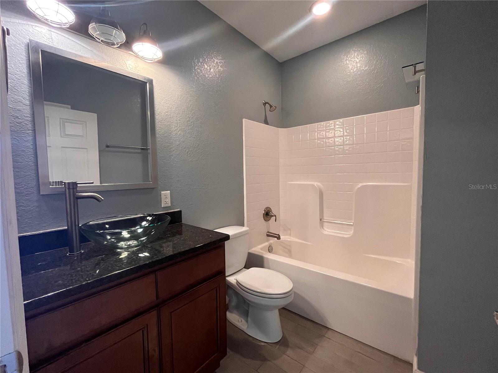 RAINBOW KEY SUB - Residential Lease