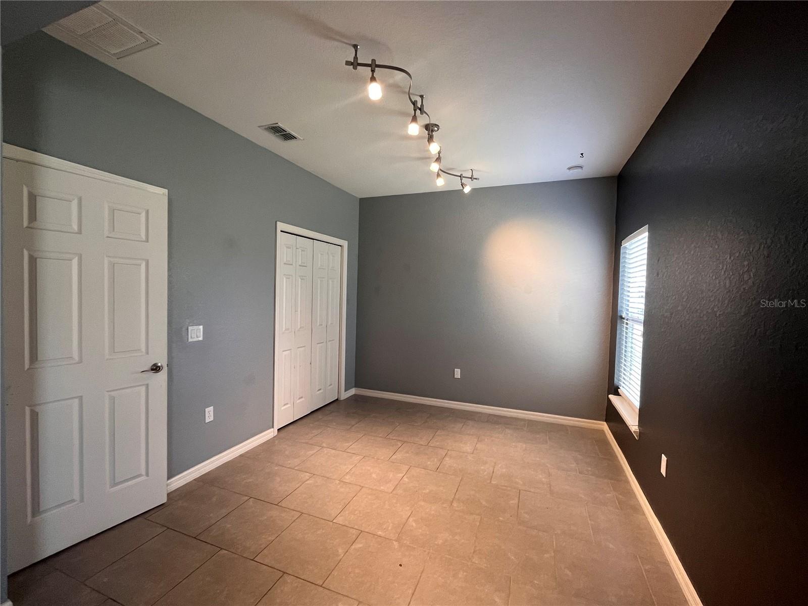 RAINBOW KEY SUB - Residential Lease