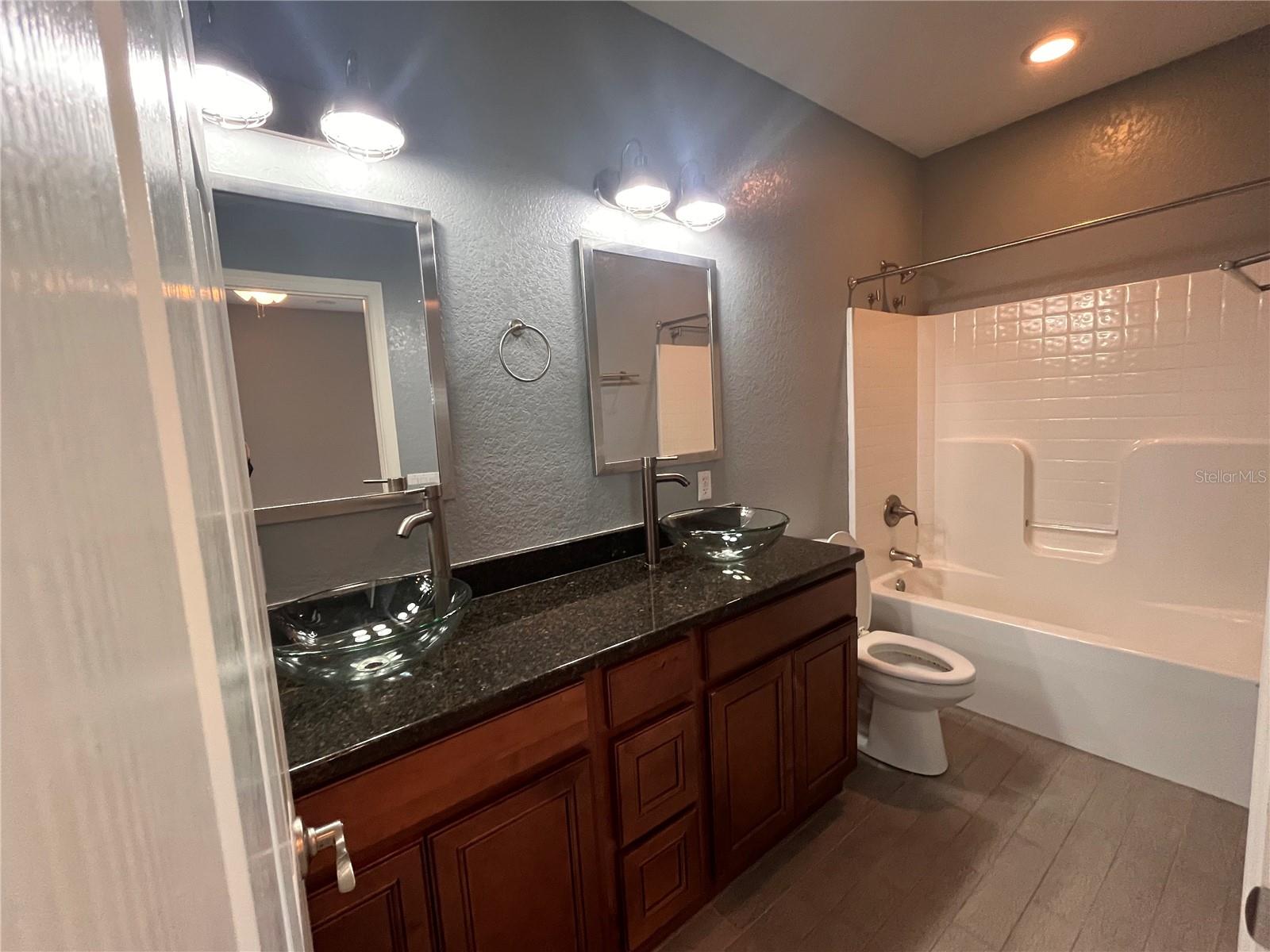 RAINBOW KEY SUB - Residential Lease