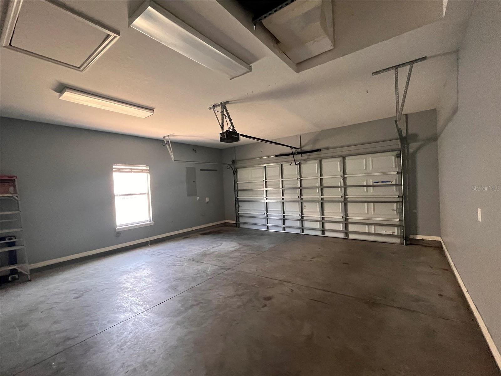 RAINBOW KEY SUB - Residential Lease