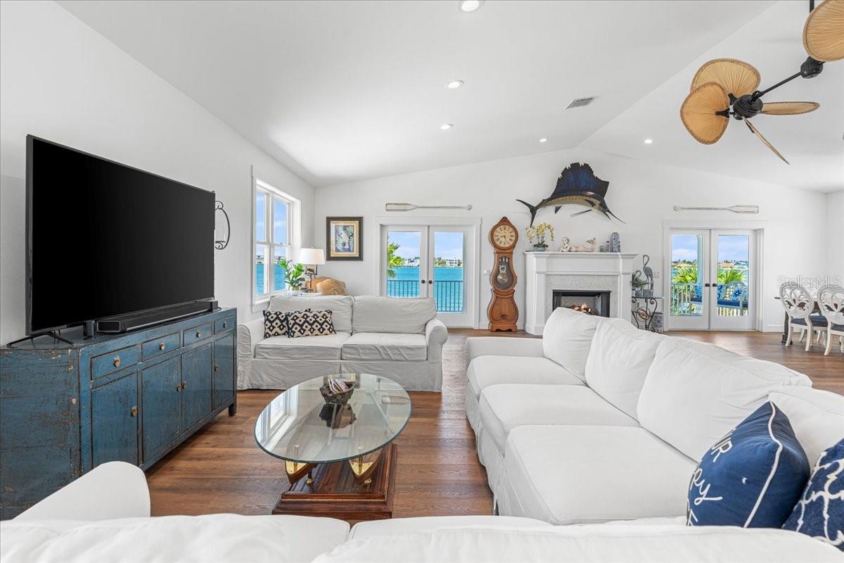 MOREY BEACH - Residential