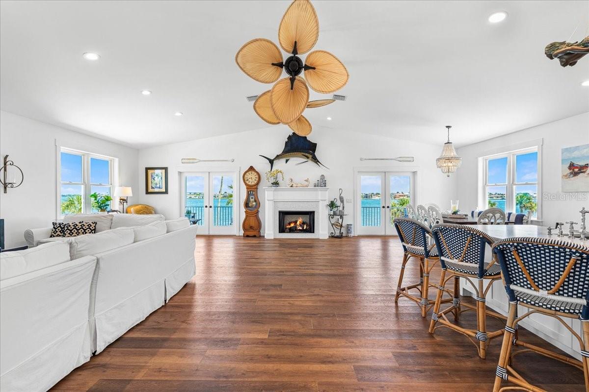 MOREY BEACH - Residential