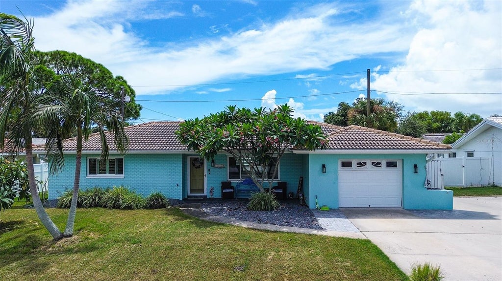 Photo of 11138 59th Avenue, Seminole, FL 33772 (MLS # TB8546933)