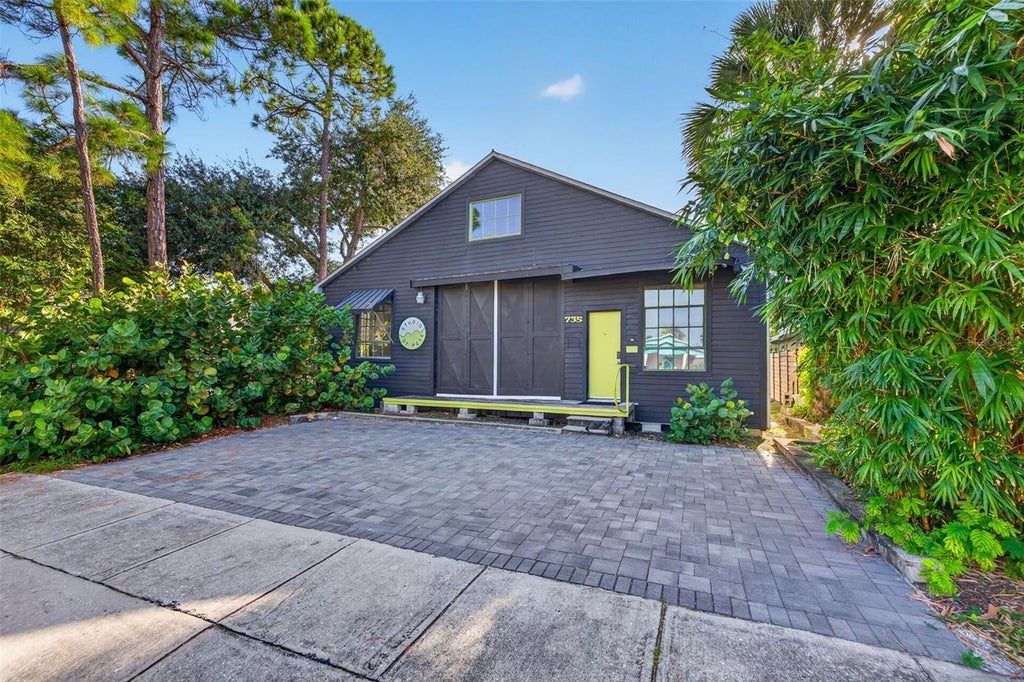 Photo of 735 17th Street N, St Petersburg, FL 33713 (MLS # TB8551315)