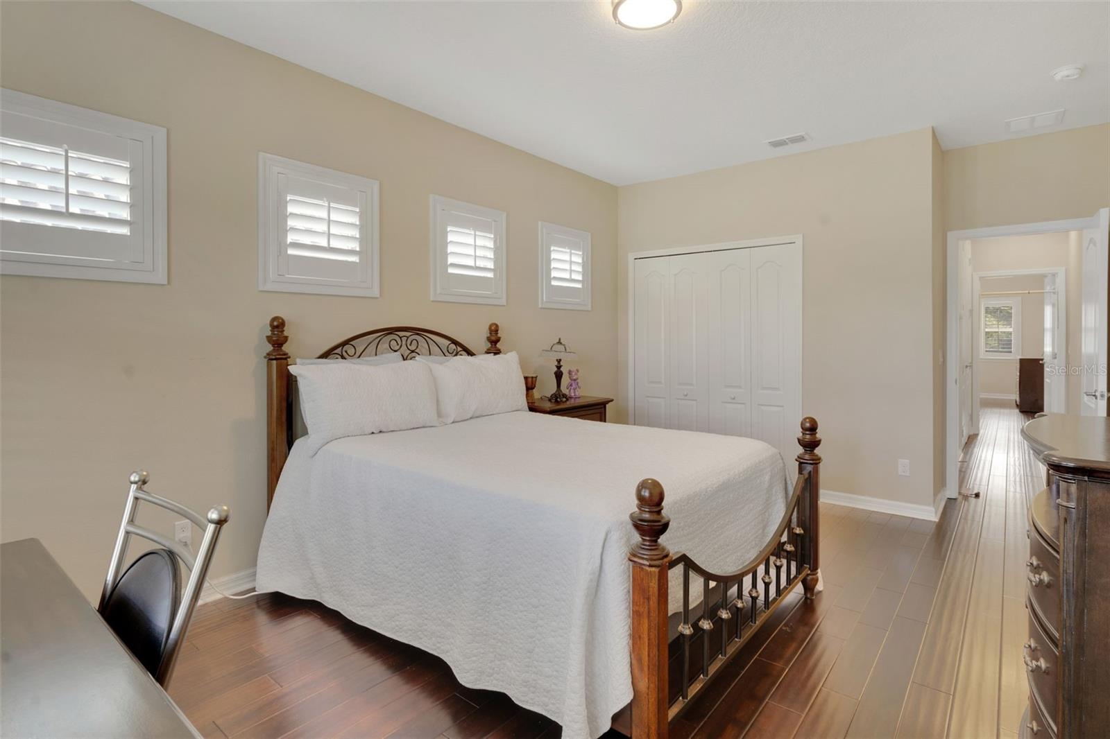 STEEPLE CHASE - Residential