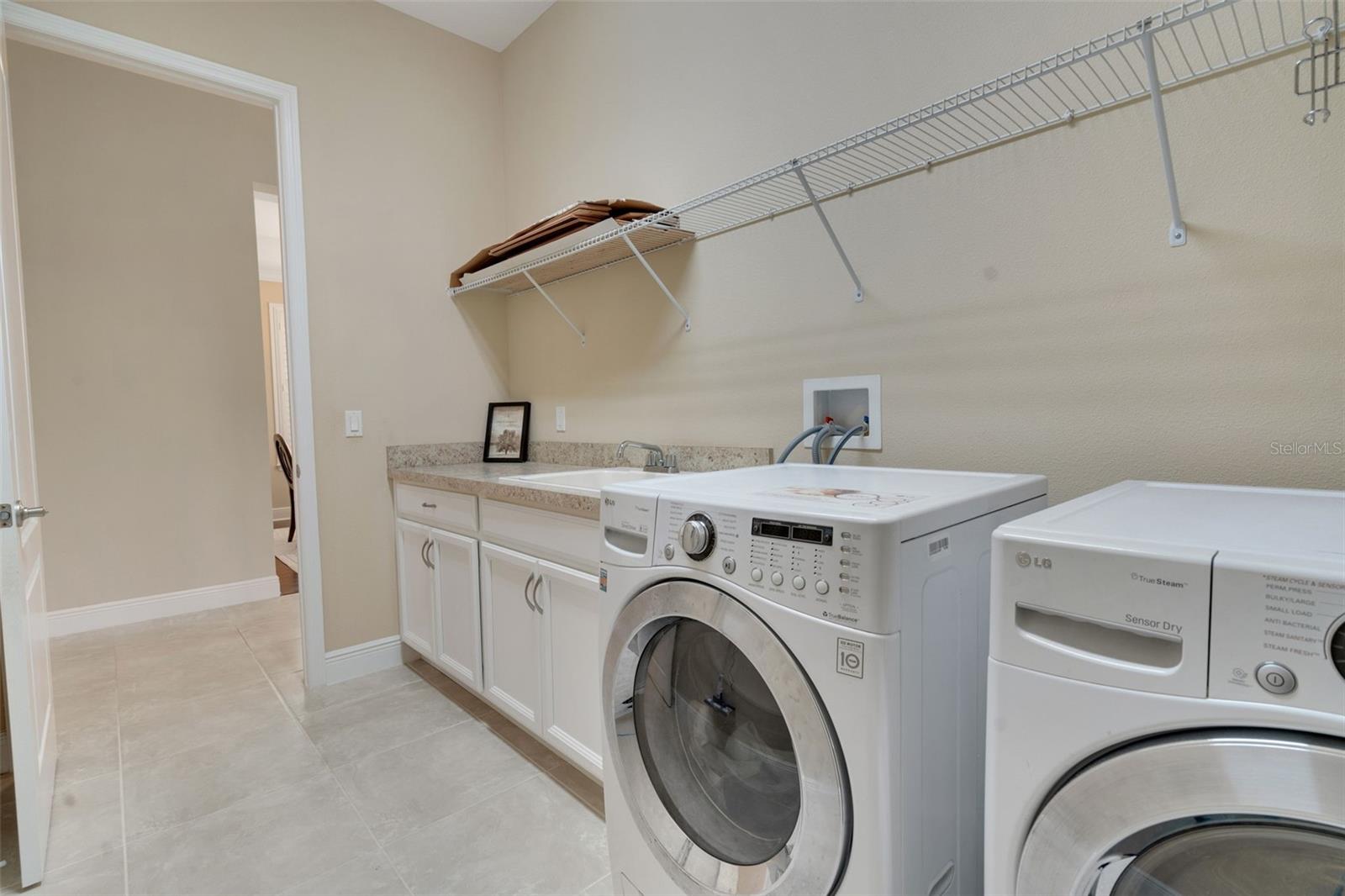 STEEPLE CHASE - Residential