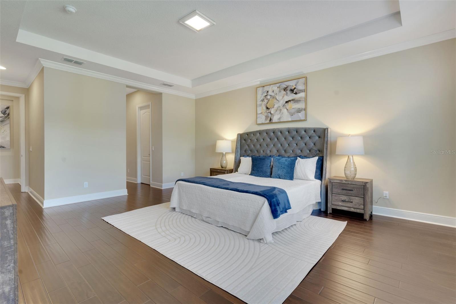 STEEPLE CHASE - Residential