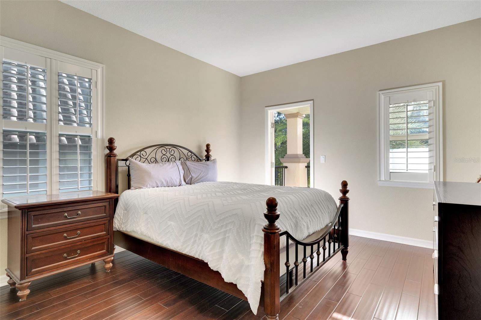 STEEPLE CHASE - Residential