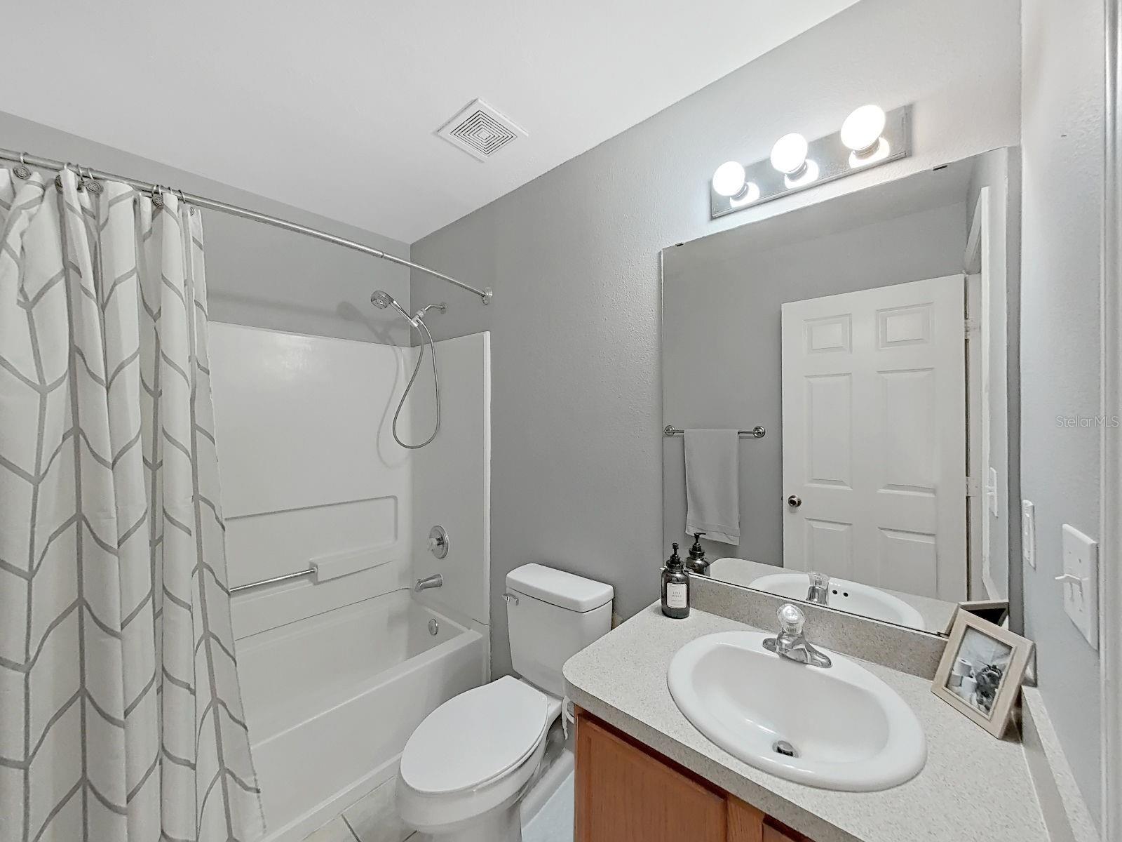 ASHLEY LAKES PH 01 - Residential