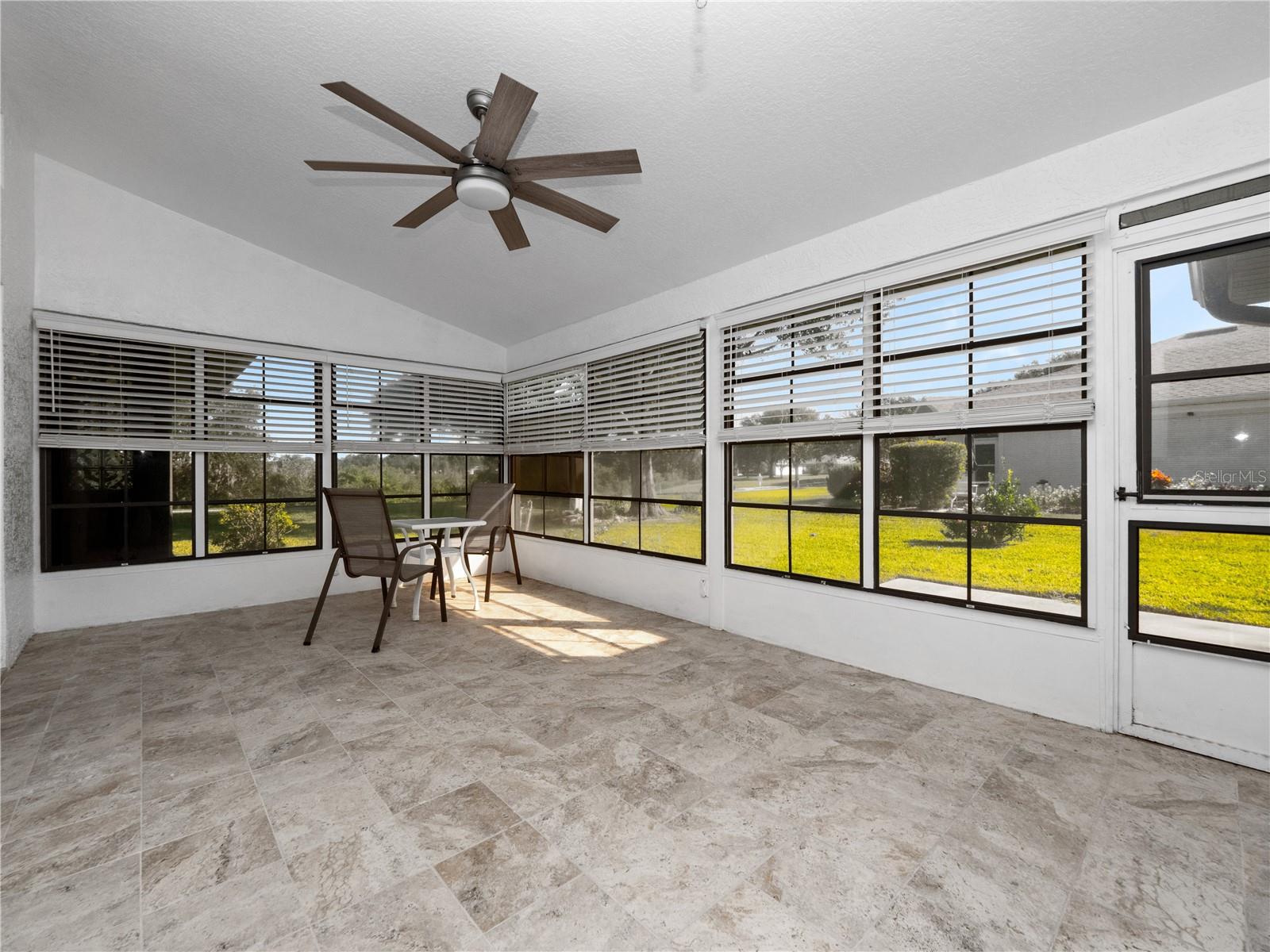 ROYAL HIGHLAND PH 01 - Residential