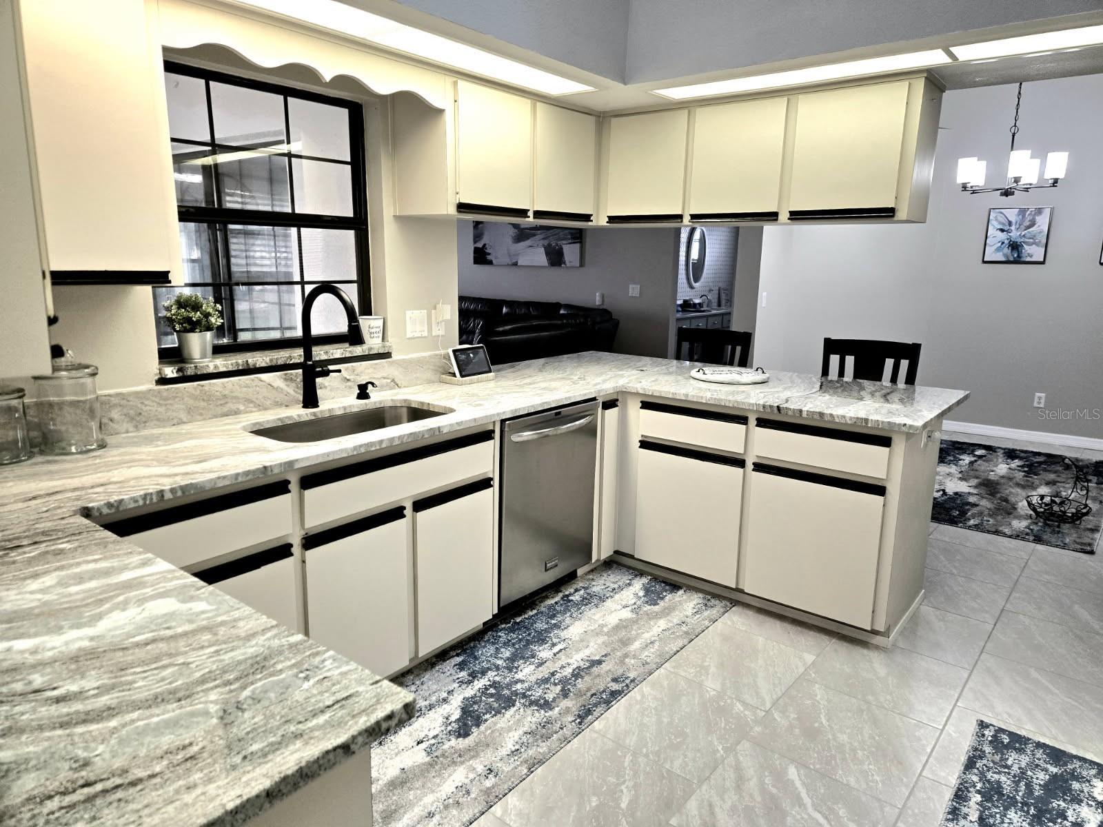 ROYAL HIGHLAND PH 01 - Residential