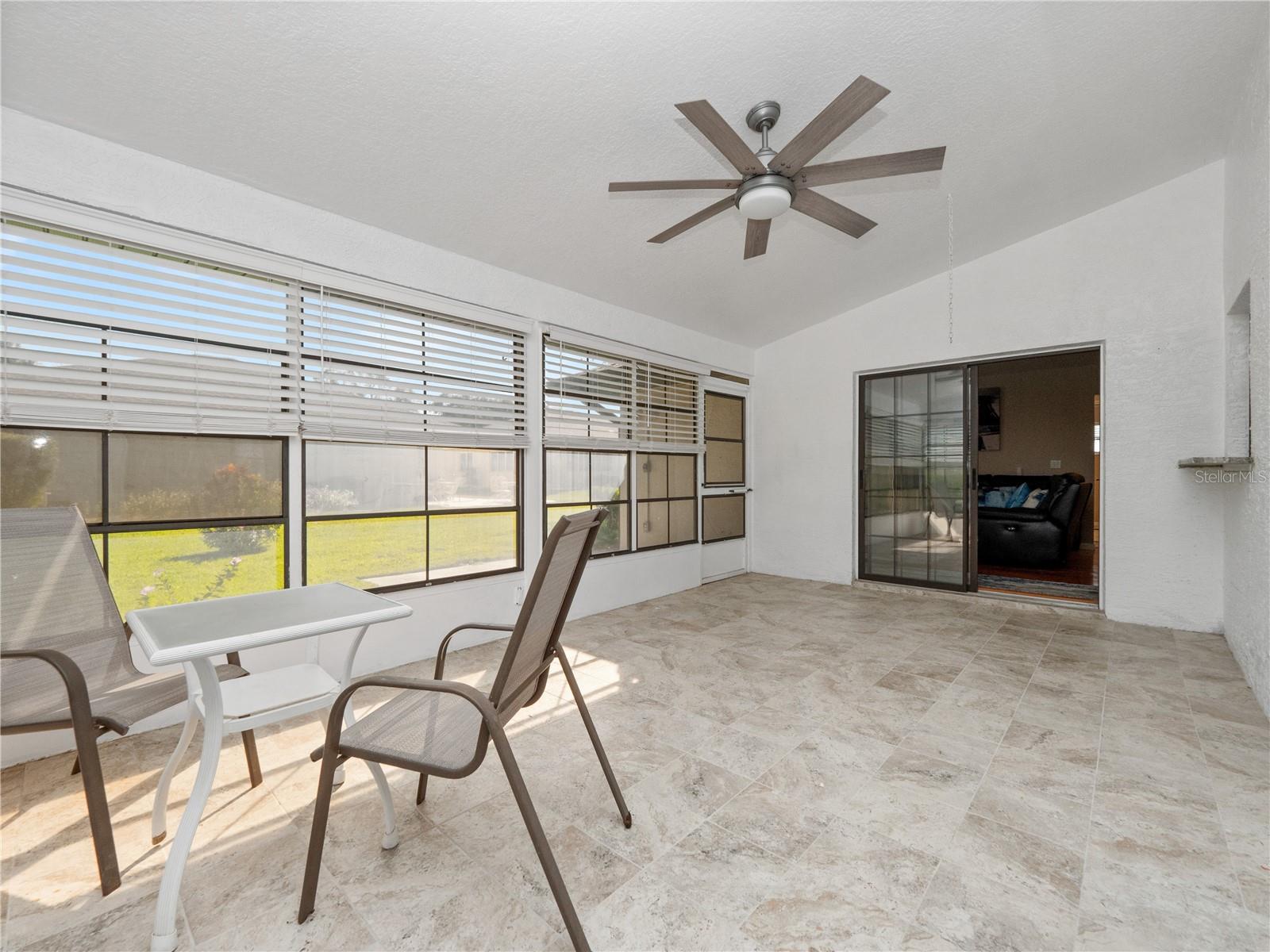 ROYAL HIGHLAND PH 01 - Residential