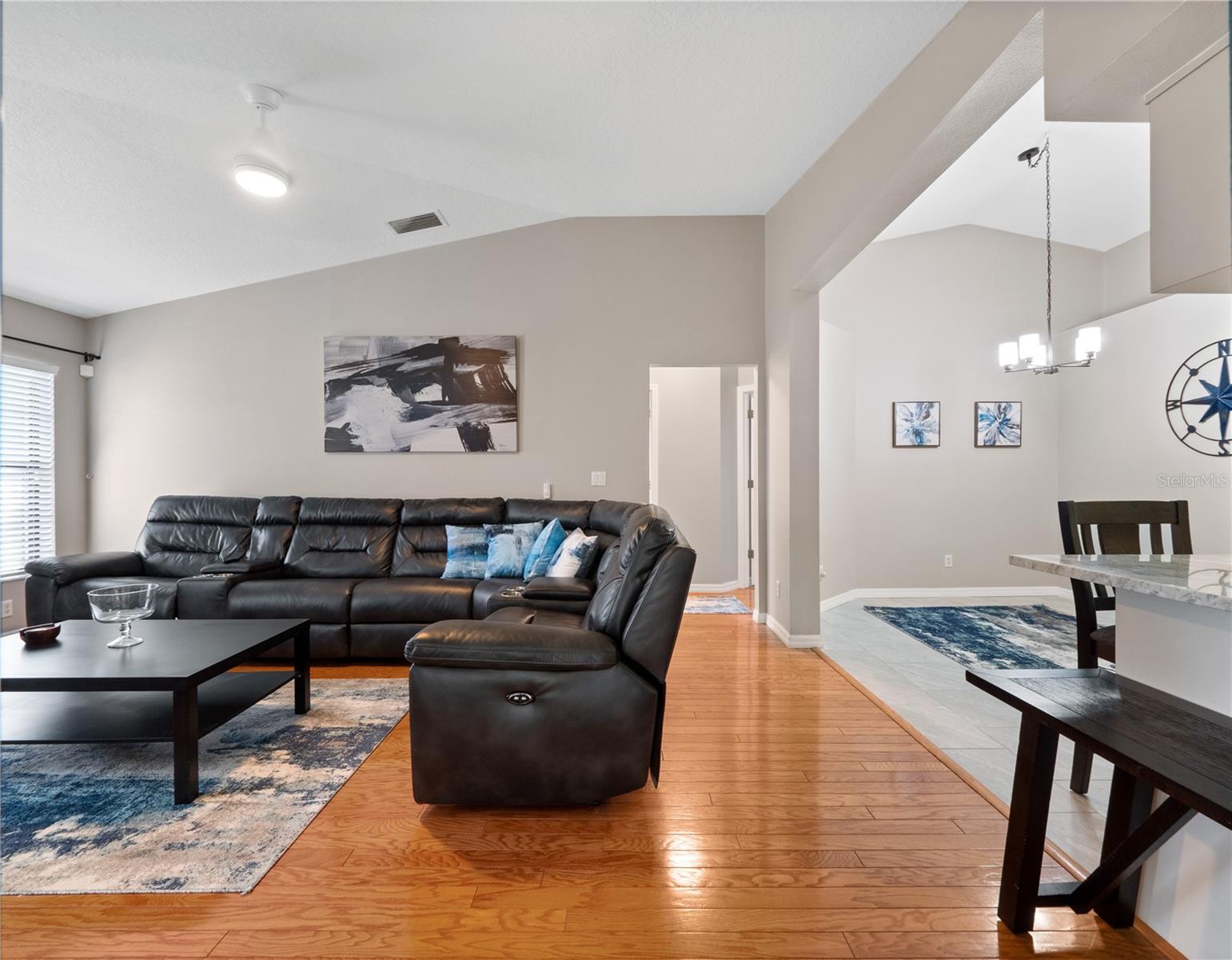 ROYAL HIGHLAND PH 01 - Residential