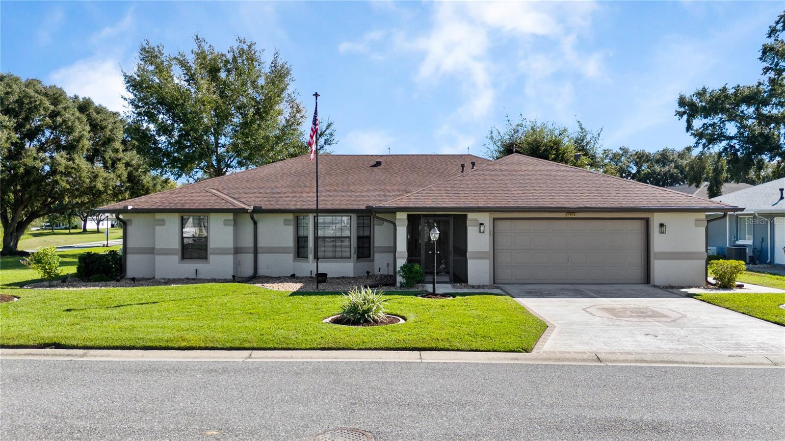 ROYAL HIGHLAND PH 01 - Residential