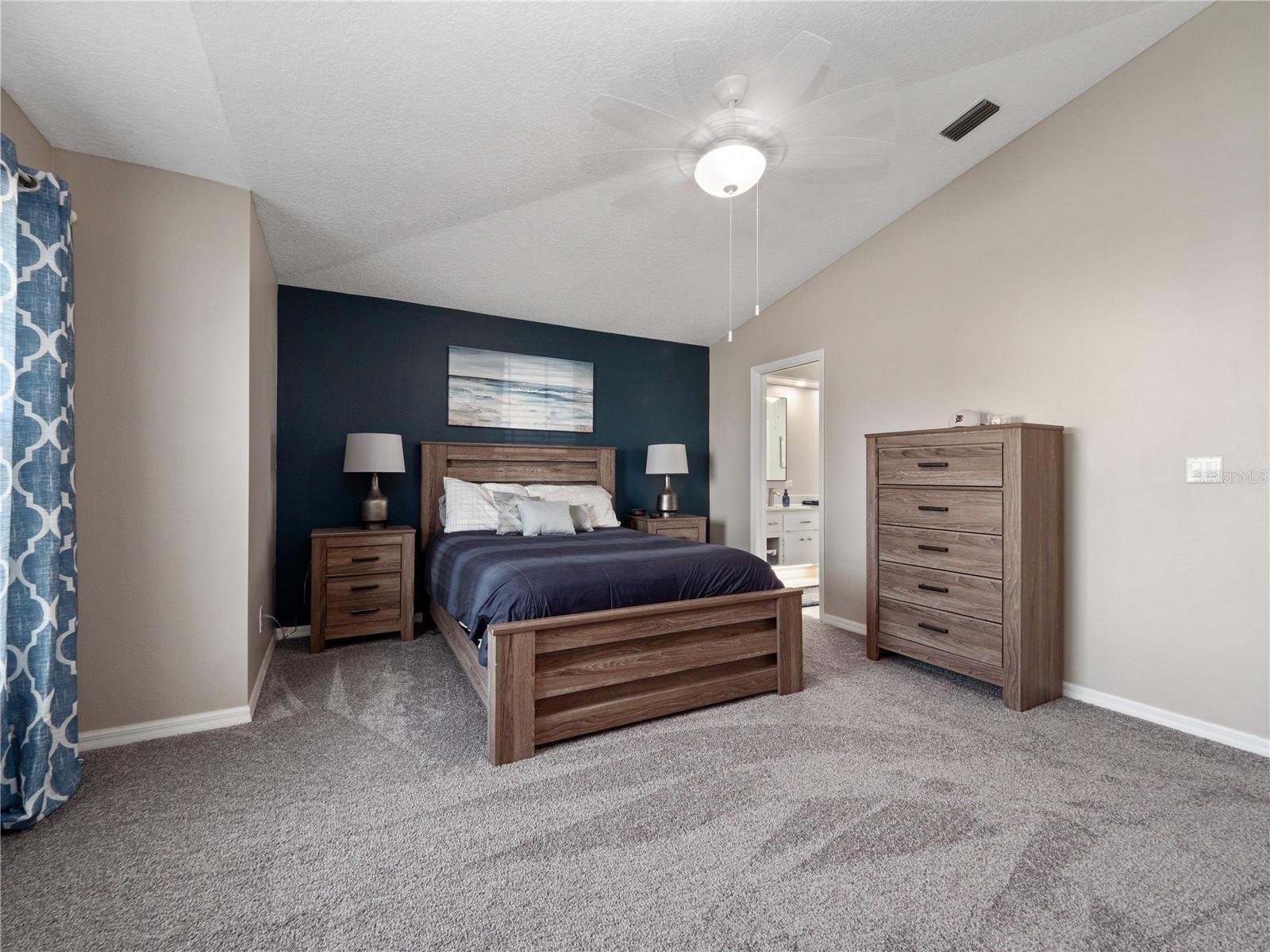 ROYAL HIGHLAND PH 01 - Residential