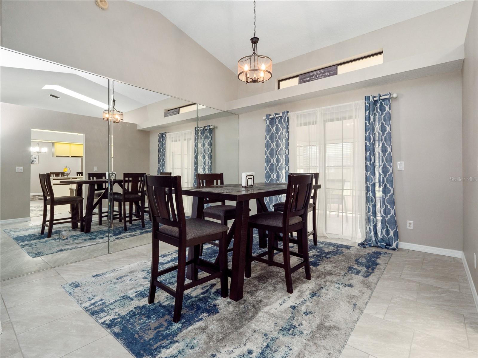 ROYAL HIGHLAND PH 01 - Residential
