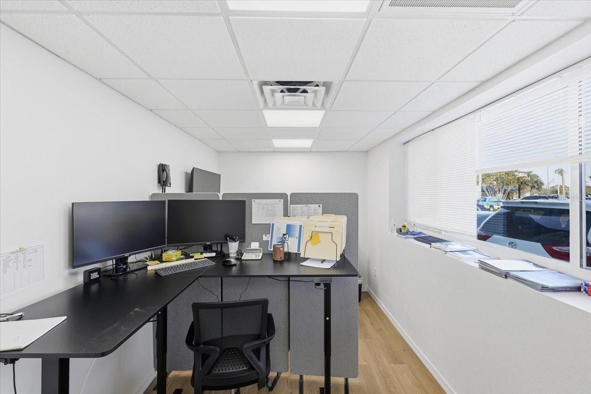 INTERSTATE BUS PARK PH I - Commercial Sale