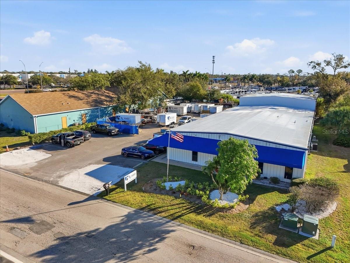 INTERSTATE BUS PARK PH I - Commercial Sale