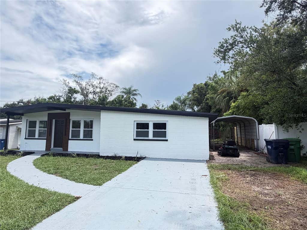 Photo of 9505 N Willow Avenue, Tampa, FL 33612 (MLS # TB8542566)