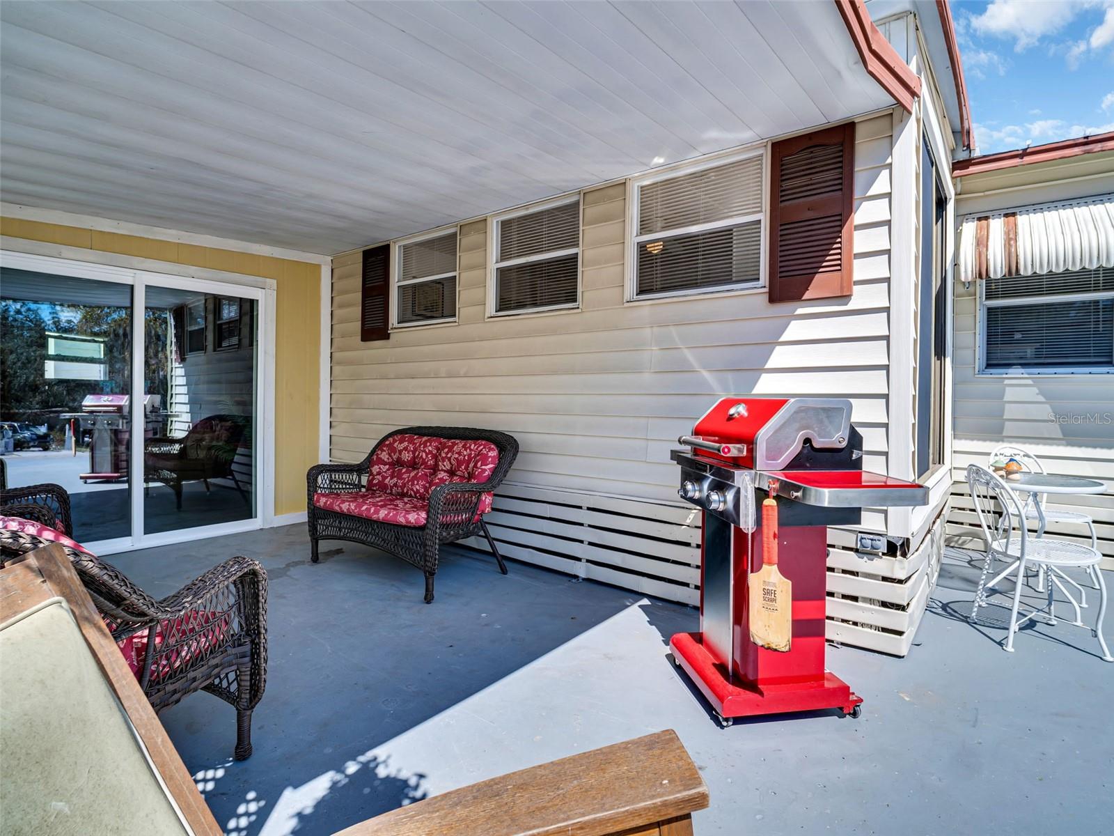 LEISURE LAKE VILLAGE - Residential