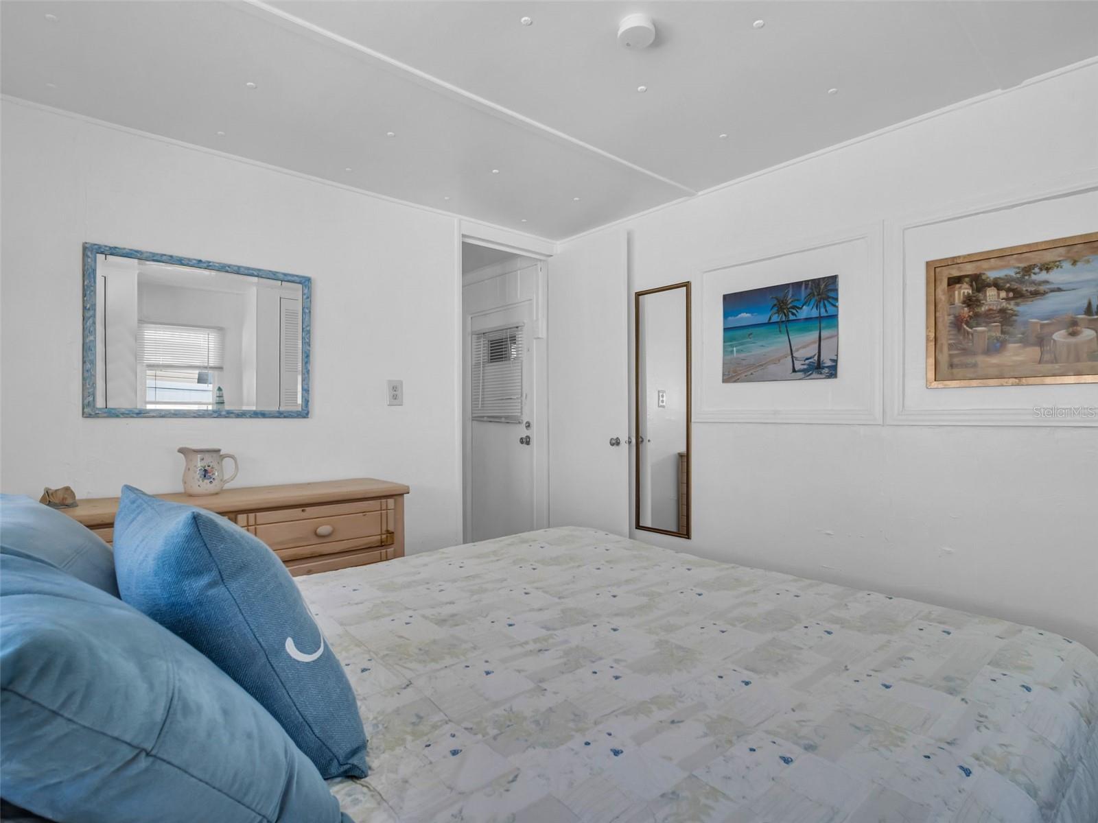 LEISURE LAKE VILLAGE - Residential